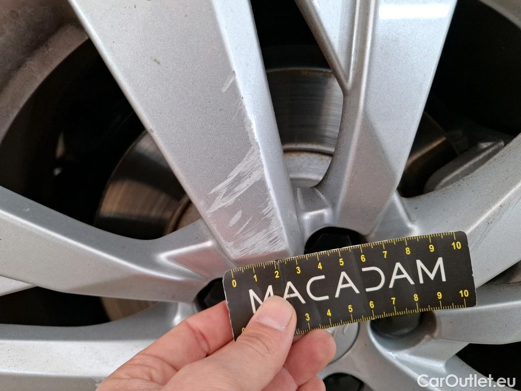  Peugeot  3008 PEUGEOT  / 2016 / 5P / SUV BlueHDi 130 S&S EAT8 ACTIVE BUSINESS #17