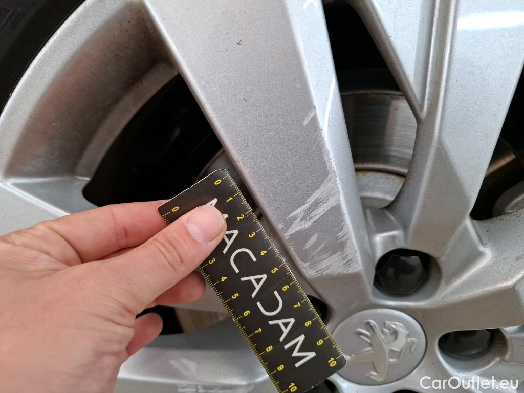  Peugeot  3008 PEUGEOT  / 2016 / 5P / SUV BlueHDi 130 S&S EAT8 ACTIVE BUSINESS #16