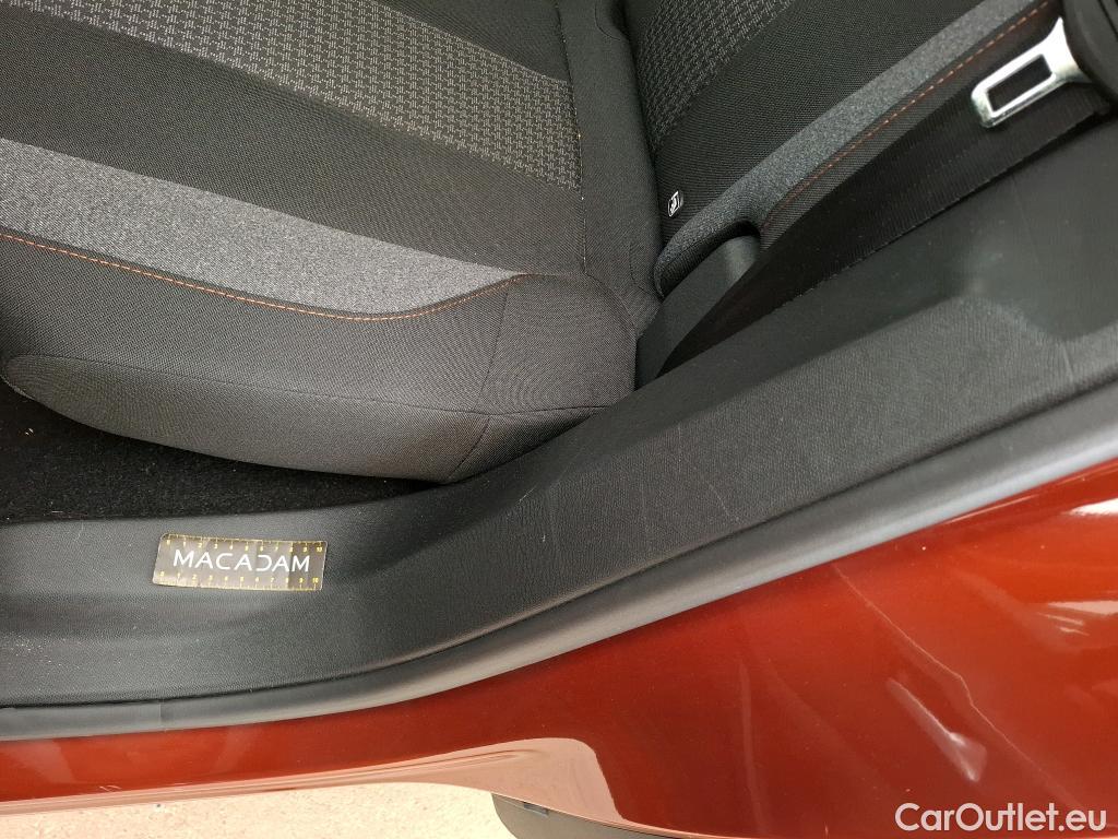  Peugeot  3008 PEUGEOT  / 2016 / 5P / SUV BlueHDi 130 S&S EAT8 ACTIVE BUSINESS #21