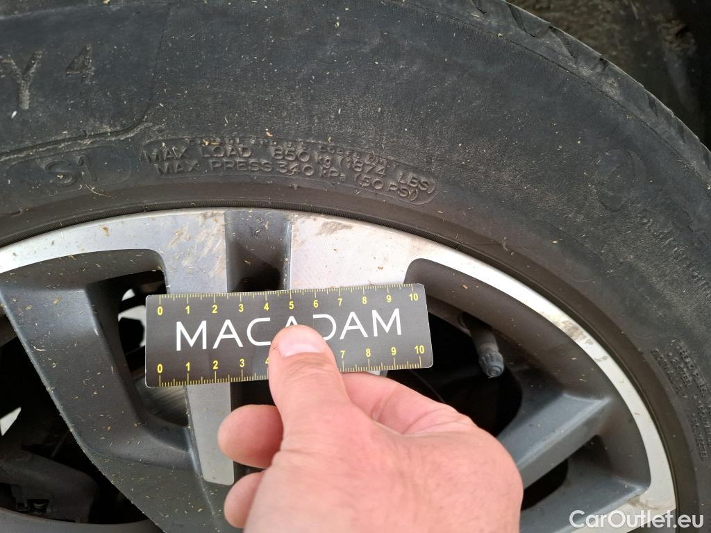  Peugeot  3008  Allure Pack 1.2 PureTech 130CV BVA8 E6d #67