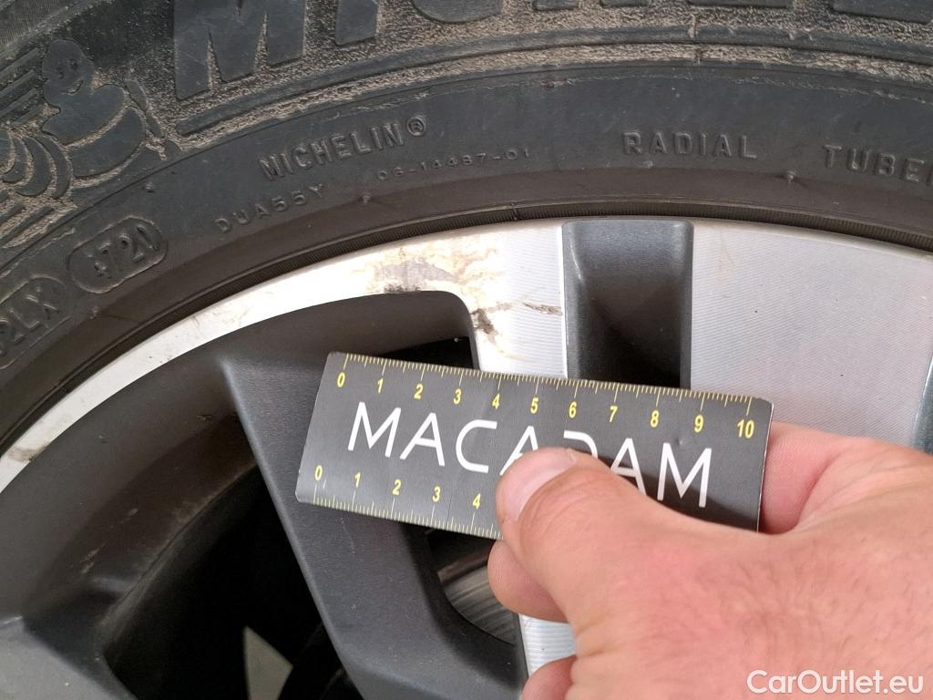  Peugeot  3008  Allure Pack 1.2 PureTech 130CV BVA8 E6d #43