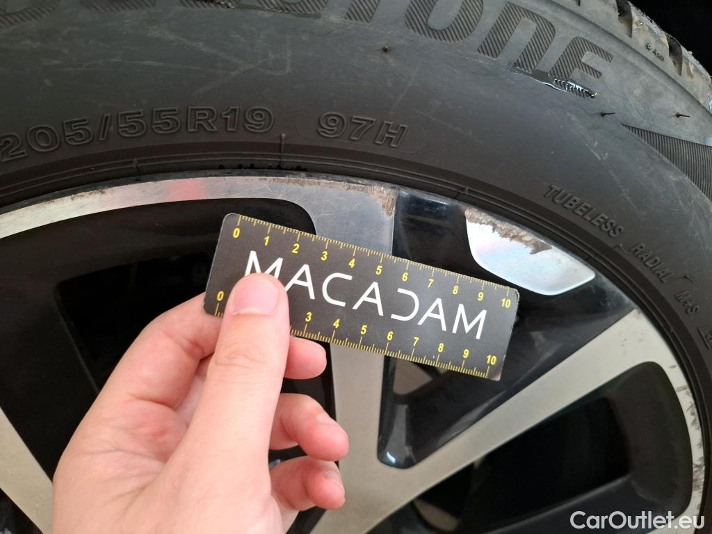  Citroen  C5  Aircross Shine Pack 1.6 PureTech 180CV BVA8 E6d #6