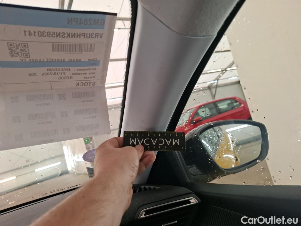  Peugeot  208  Allure Pack 1.2 PureTech 100CV BVA8 E6d #9