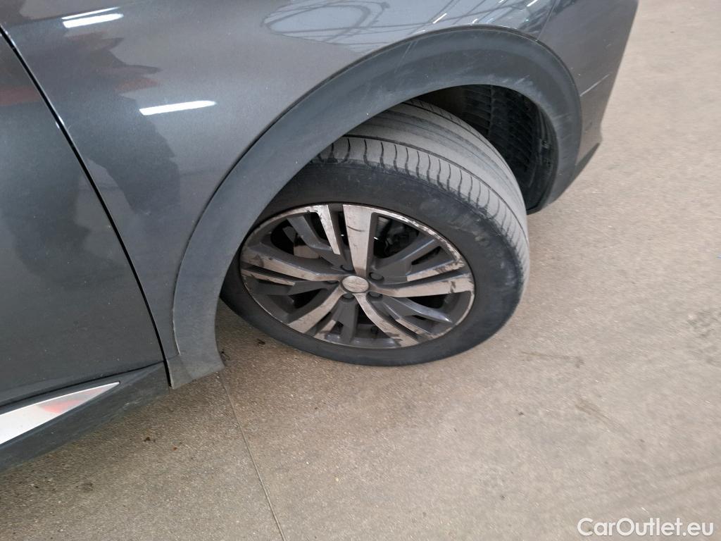  Peugeot  3008  Allure Pack 1.2 PureTech 130CV BVA8 E6d #35