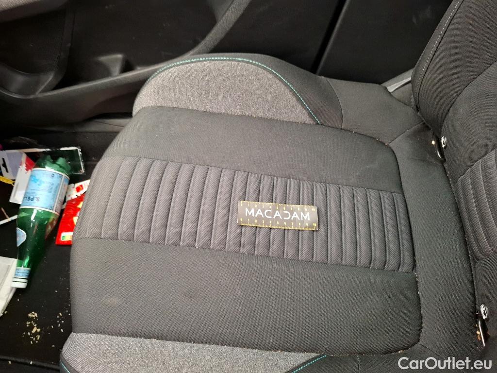  Peugeot  3008  II Active Pack 1.2 PureTech 130CV BVA8 E6d #12