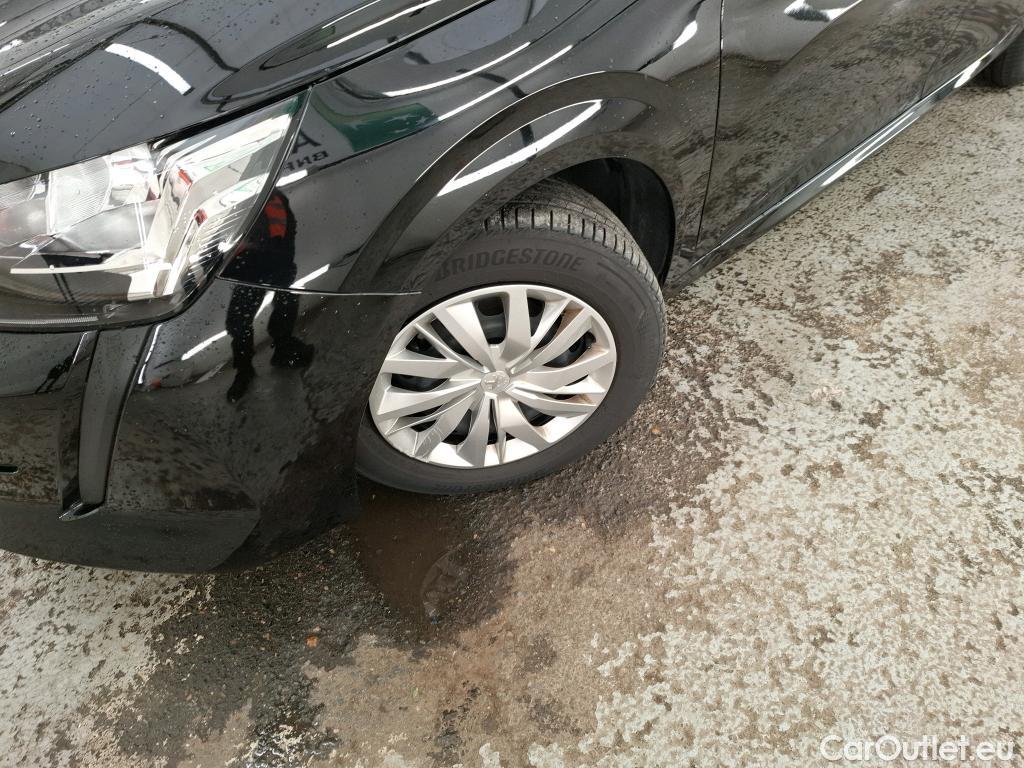  Peugeot  208 PEUGEOT  / 2019 / 5P / Berline Puretech 75 S&S LIKE #3