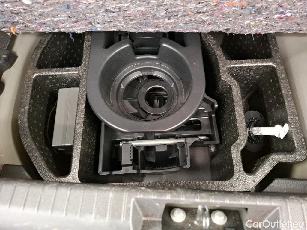  Peugeot  208 PEUGEOT  / 2019 / 5P / Berline Puretech 75 S&S LIKE #5