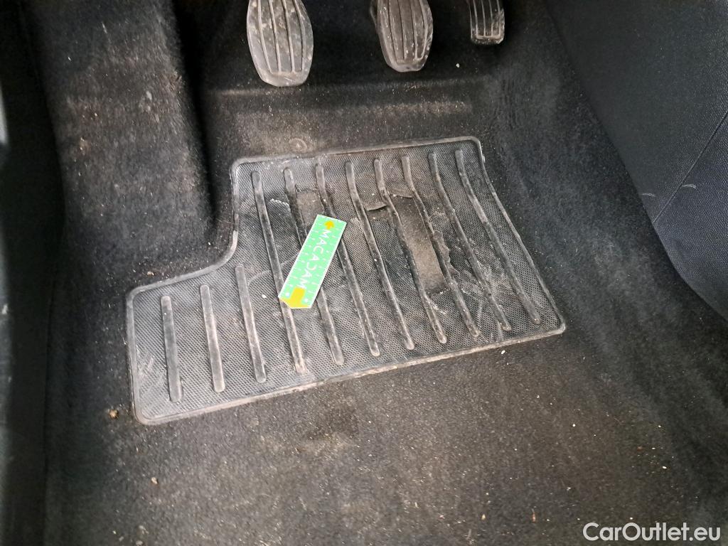  Peugeot  2008  Active Pack 1.5 HDi 110CV BVM6 E6d #1