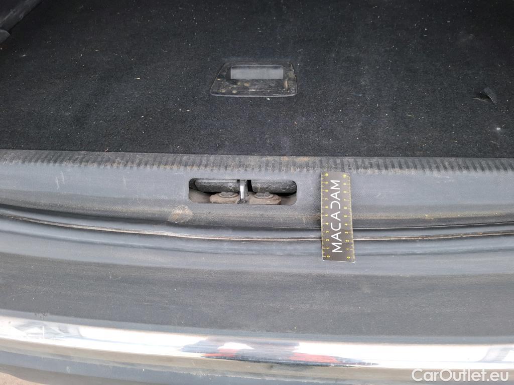  Peugeot  3008  Allure Pack 1.2 PureTech 130CV BVA8 E6d #70