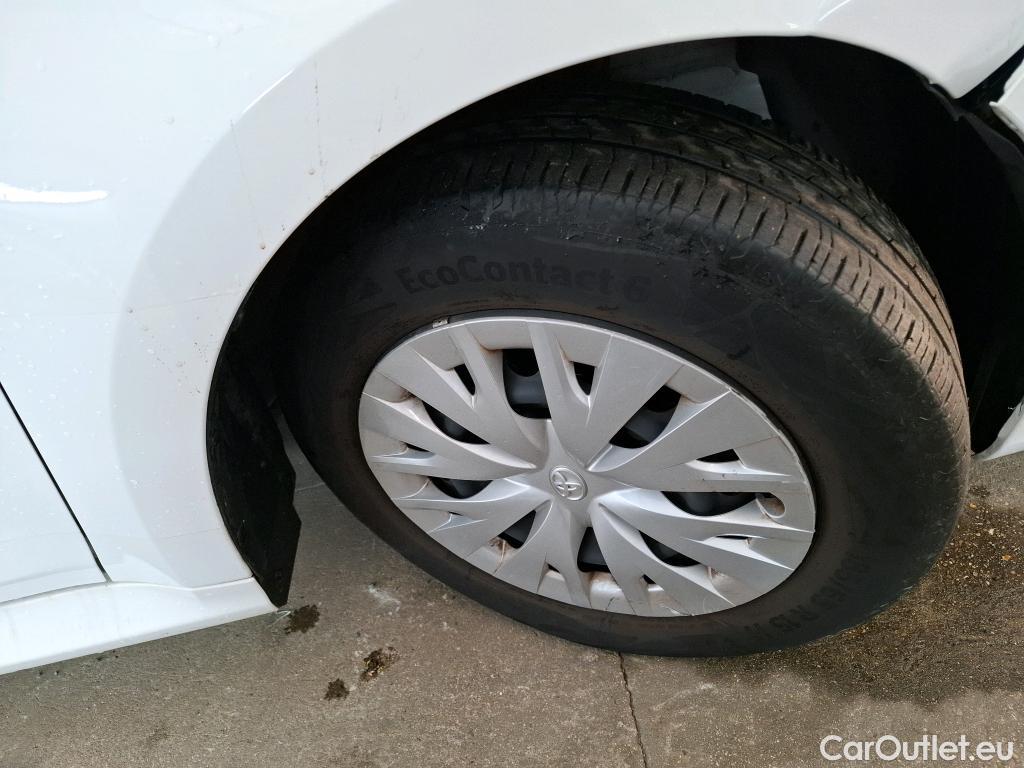  Toyota  Yaris TOYOTA  Hybride / 2019 / 5P / Berline Hybride 116h Dynamic Business Stage Acad #33