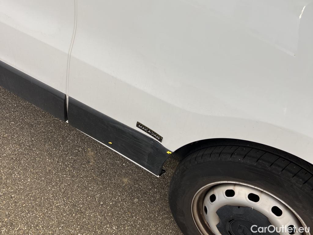  Renault  Trafic  Fourgon L2H1 3T Grand Confort 2.0 dCi 130CV BVM6 E6d #34