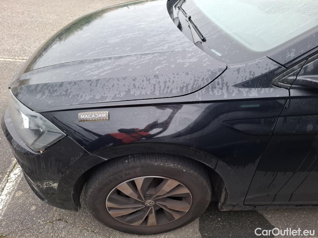  Volkswagen  Polo VOLKSWAGEN  / 2017 / 5P / Berline 1.0 TSI 95 DSG7 Lounge Business #48