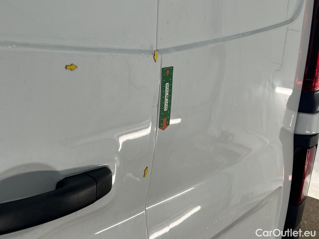  Renault  Trafic  Fourgon L2H1 3T Grand Confort 2.0 dCi 130CV BVM6 E6d #19