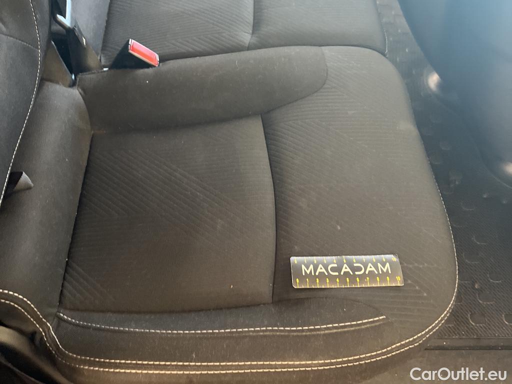  Renault  Trafic  Fourgon L2H1 3T Grand Confort 2.0 dCi 130CV BVM6 E6d #40