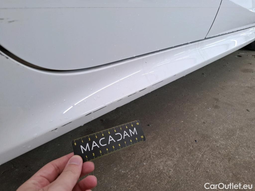  Toyota  Yaris TOYOTA  Hybride / 2019 / 5P / Berline Hybride 116h Dynamic Business Stage Acad #23