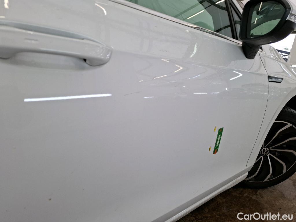  Volkswagen  Golf  VOLKSWAGEN SW / 2020 / 5P / Break 2.0 TDI SCR 150 DSG STYLE SW #3