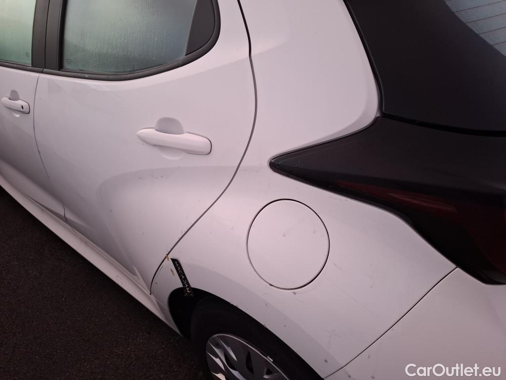  Toyota  Yaris TOYOTA  Hybride / 2019 / 5P / Berline Hybride 116h Dynamic Business Stage Acad #30