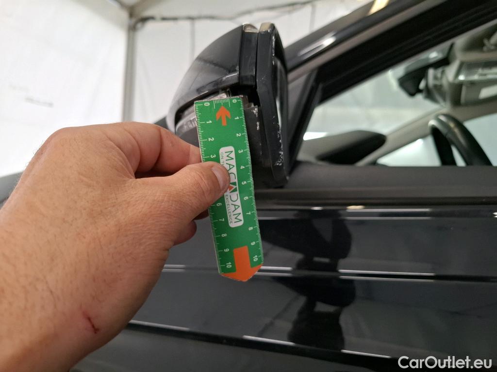  Volkswagen  Polo VOLKSWAGEN  / 2017 / 5P / Berline 1.0 TSI 95 DSG7 Lounge Business #27