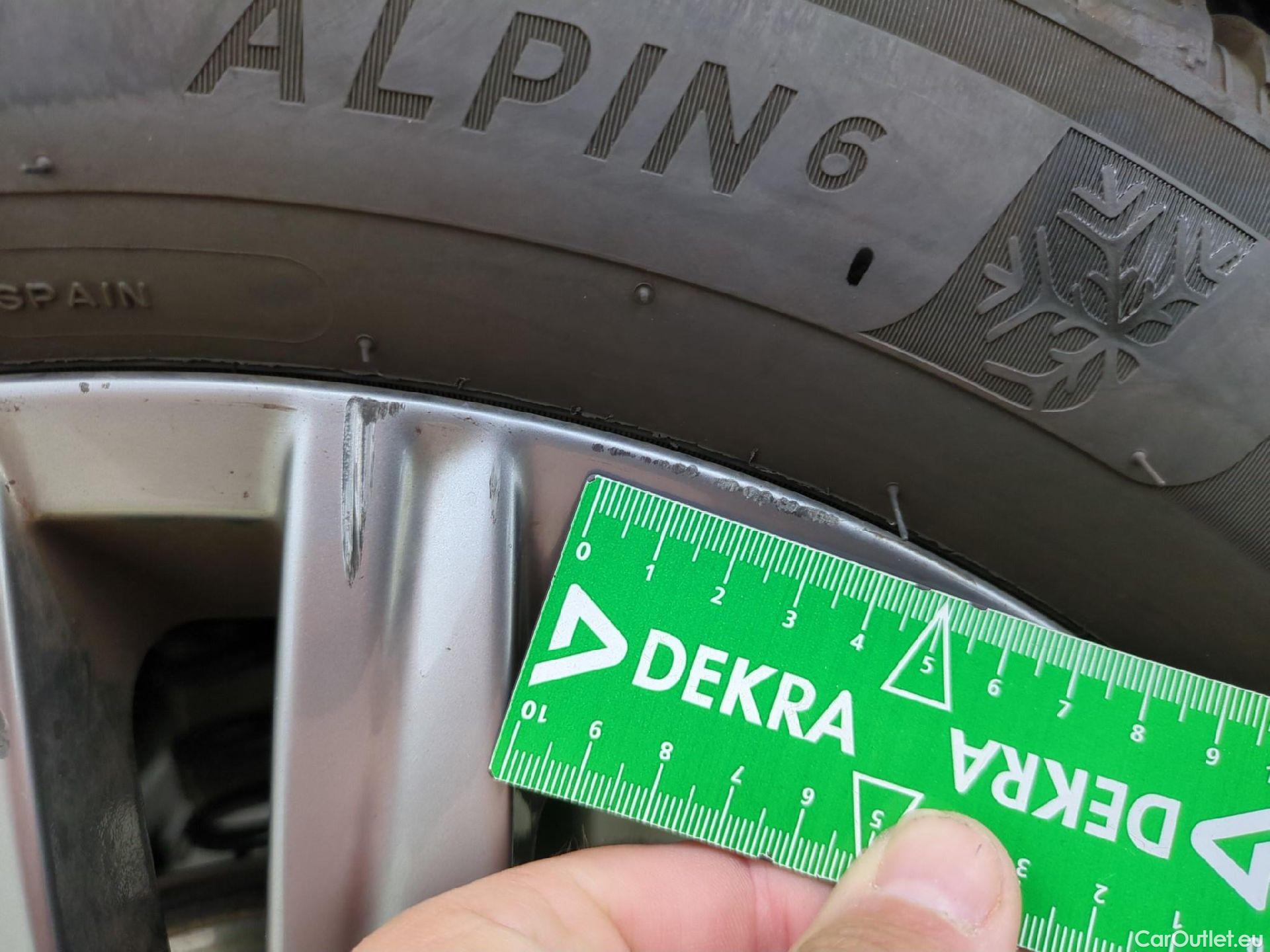  Volkswagen  T-CROSS VOLKSWAGEN  / 2018 / 5P / SUV 1.0 TSI 110ch DSG R-Line(SP) #6