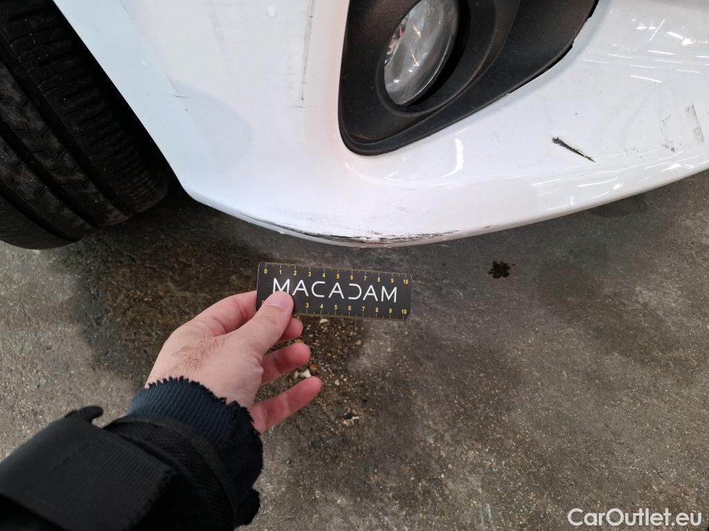  Toyota  Yaris TOYOTA  Hybride / 2019 / 5P / Berline Hybride 116h Dynamic Business Stage Acad #10