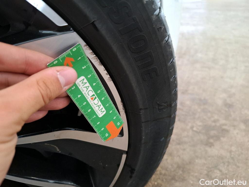  Volkswagen  Golf  VOLKSWAGEN SW / 2020 / 5P / Break 2.0 TDI SCR 150 DSG STYLE SW #13