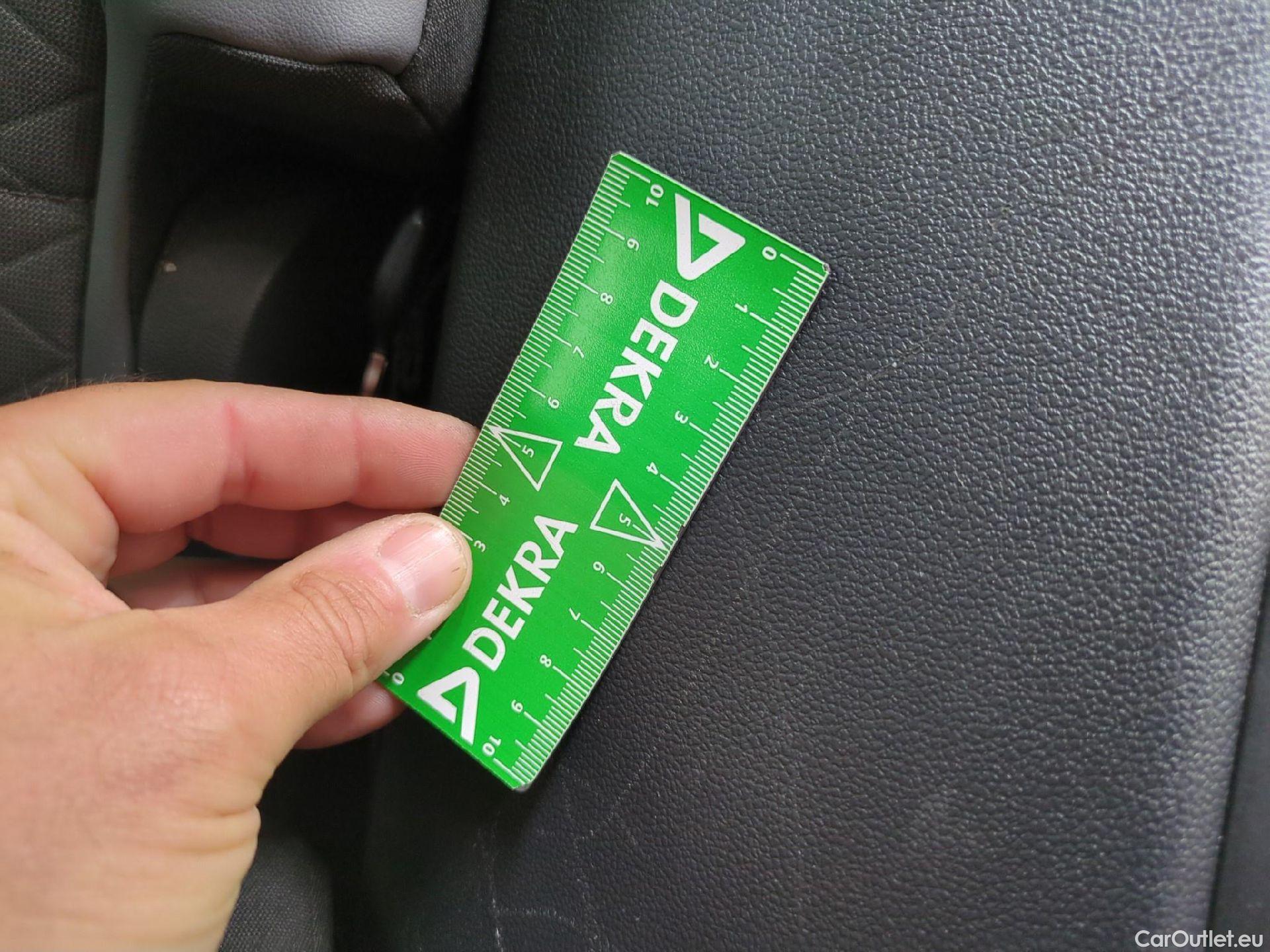  Volkswagen  T-CROSS VOLKSWAGEN  / 2018 / 5P / SUV 1.0 TSI 110ch DSG R-Line(SP) #19