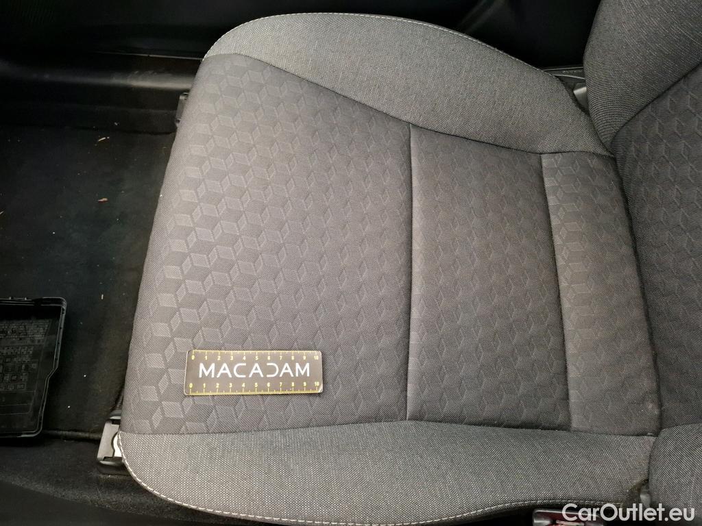  Toyota  Yaris TOYOTA  Hybride / 2019 / 5P / Berline Hybride 116h Dynamic Business Stage Acad #38