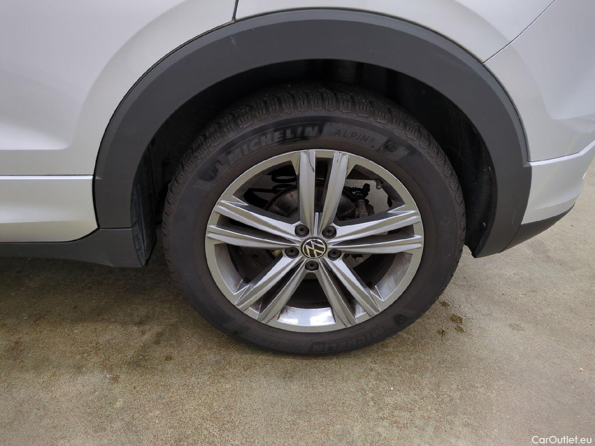  Volkswagen  T-CROSS VOLKSWAGEN  / 2018 / 5P / SUV 1.0 TSI 110ch DSG R-Line(SP) #5