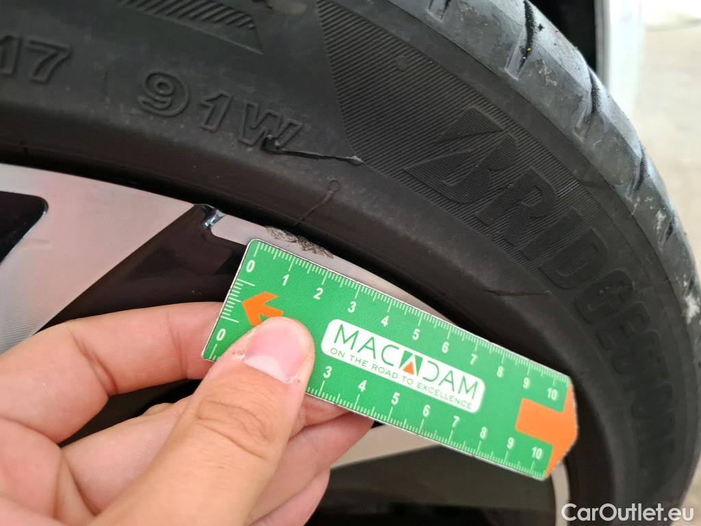  Volkswagen  Golf  VOLKSWAGEN SW / 2020 / 5P / Break 2.0 TDI SCR 150 DSG STYLE SW #12