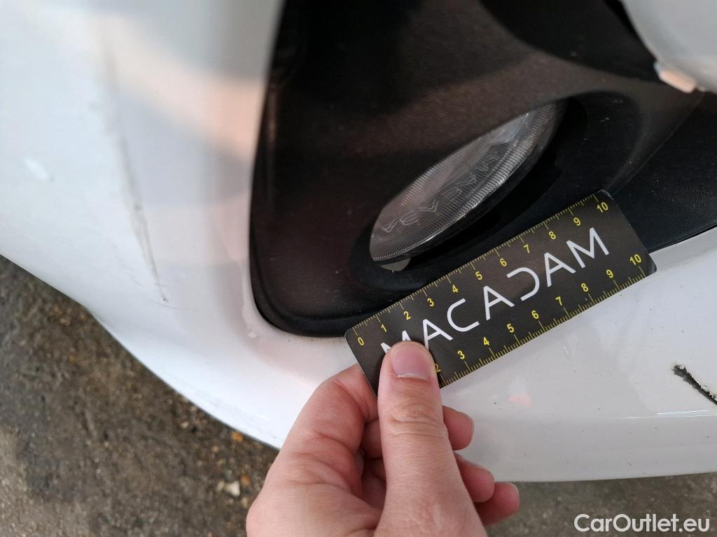  Toyota  Yaris TOYOTA  Hybride / 2019 / 5P / Berline Hybride 116h Dynamic Business Stage Acad #32