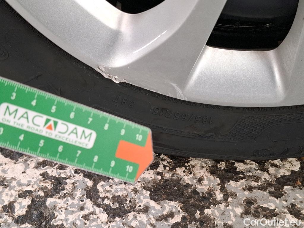  Citroen  C3  Société Feel Nav 1.2 PureTech 80CV BVM5 E6 #16