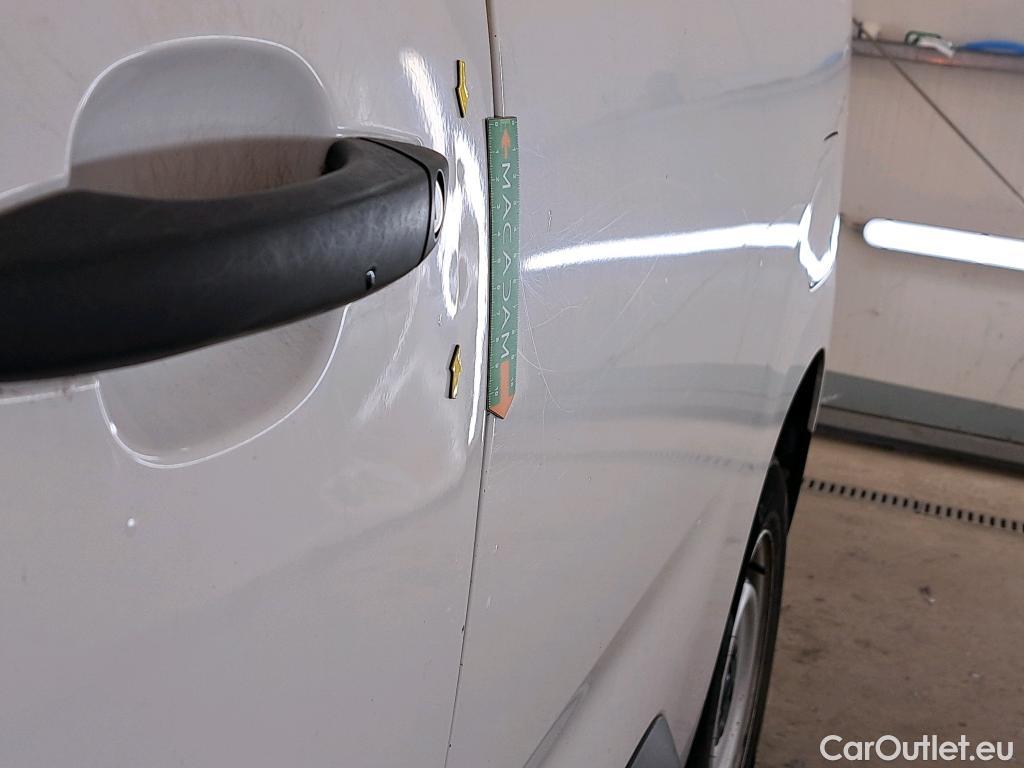  Opel  Combo OPEL  / 2018 / 4P / Fourgonnette 1.5 diesel 100chL1H1/stand CARGO PACK C #17