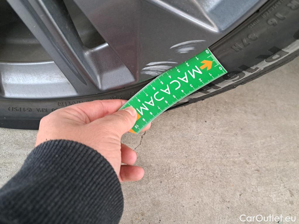  Peugeot  208  (e-) Active Business R 50kWh BVA / TRANSFO VP VF #37