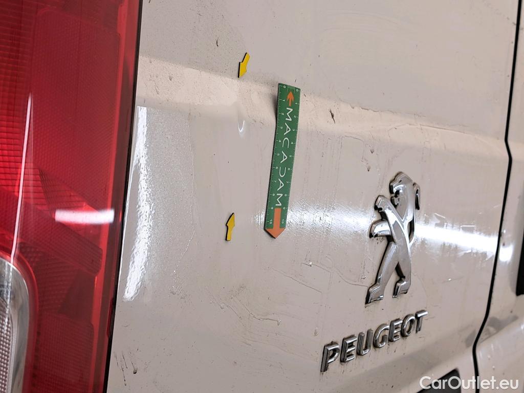  Peugeot  Boxer PEUGEOT  VU 4p Fourgon BLUEHDI 130 PREMIUM 330 L1H1 #23