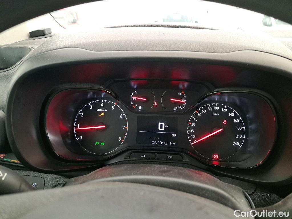  Opel  Combo OPEL  / 2018 / 4P / Fourgonnette 1.5 diesel 100chL1H1/stand CARGO PACK C #32