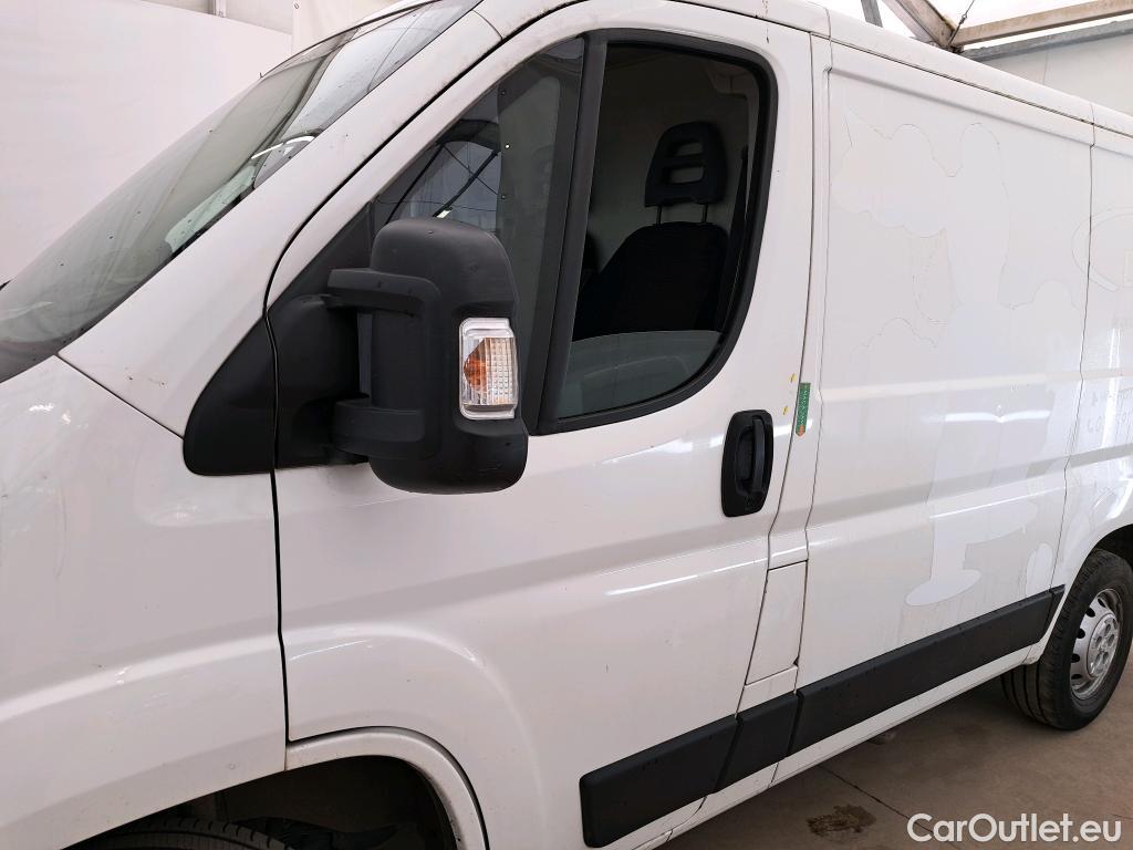  Peugeot  Boxer PEUGEOT  VU 4p Fourgon BLUEHDI 130 PREMIUM 330 L1H1 #37