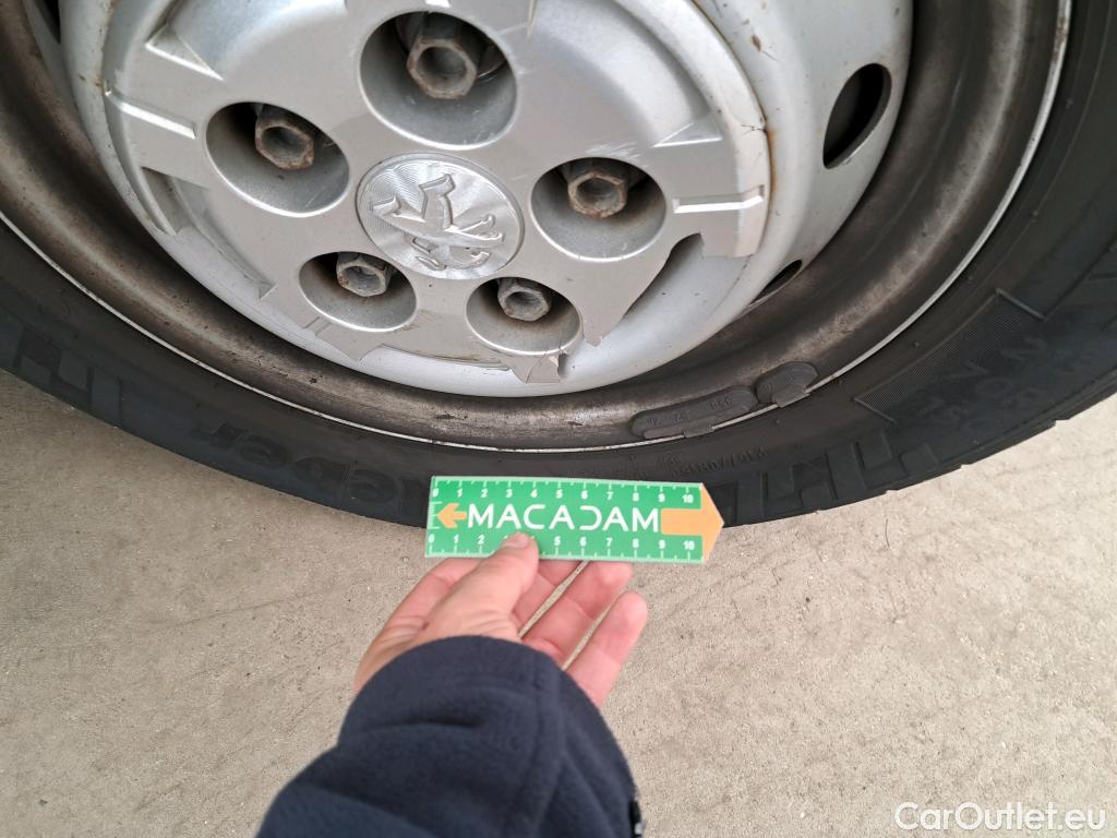  Peugeot  Boxer PEUGEOT  VU 4p Fourgon BLUEHDI 130 PREMIUM 330 L1H1 #50