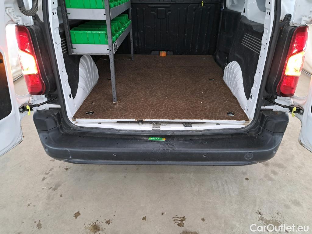  Opel  Combo OPEL  / 2018 / 4P / Fourgonnette 1.5 diesel 100chL1H1/stand CARGO PACK C #14