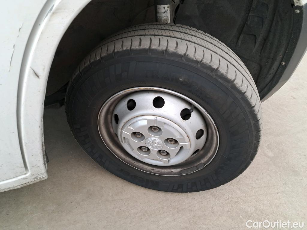  Peugeot  Boxer PEUGEOT  VU 4p Fourgon BLUEHDI 130 PREMIUM 330 L1H1 #49