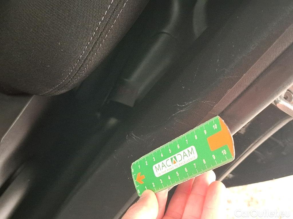  Peugeot  208  Affaire Premium Pack 1.5 HDi 100CV BVM5 E6dT #25