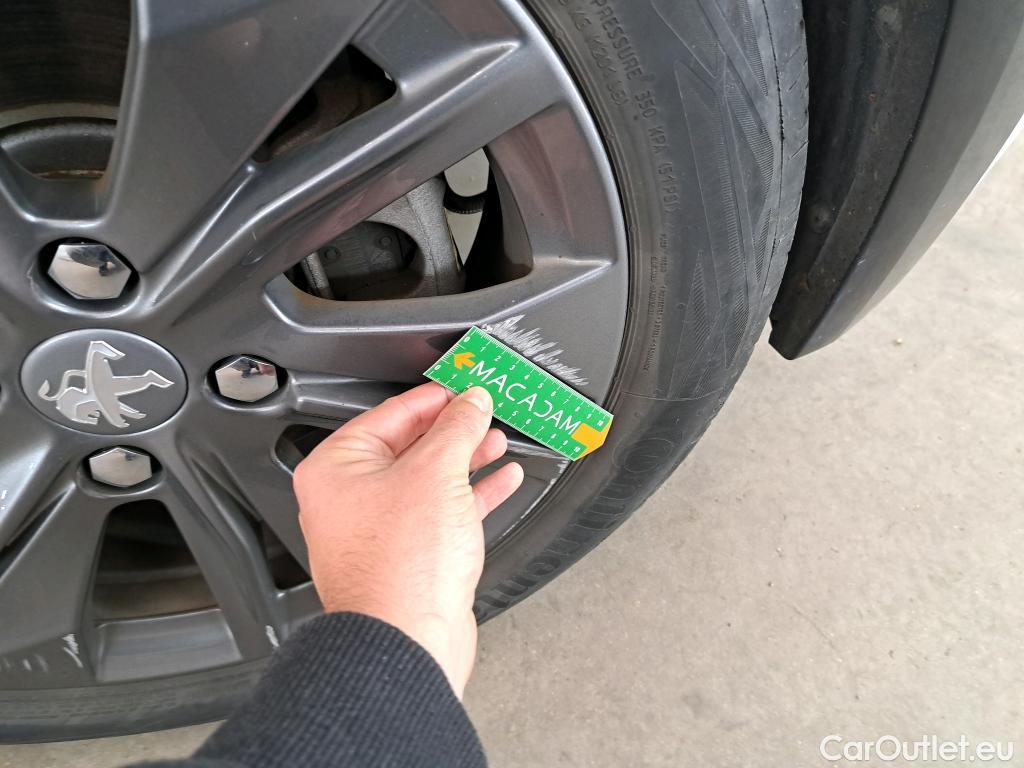  Peugeot  208  (e-) Active Business R 50kWh BVA / TRANSFO VP VF #26