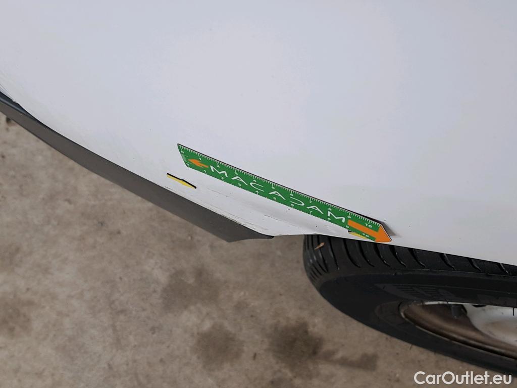  Opel  Combo OPEL  / 2018 / 4P / Fourgonnette 1.5 diesel 100chL1H1/stand CARGO PACK C #9