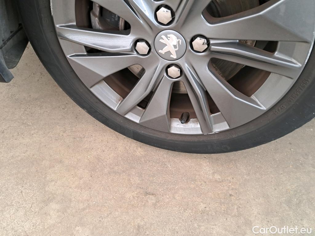  Peugeot  208  (e-) Active Business R 50kWh BVA / TRANSFO VP VF #42