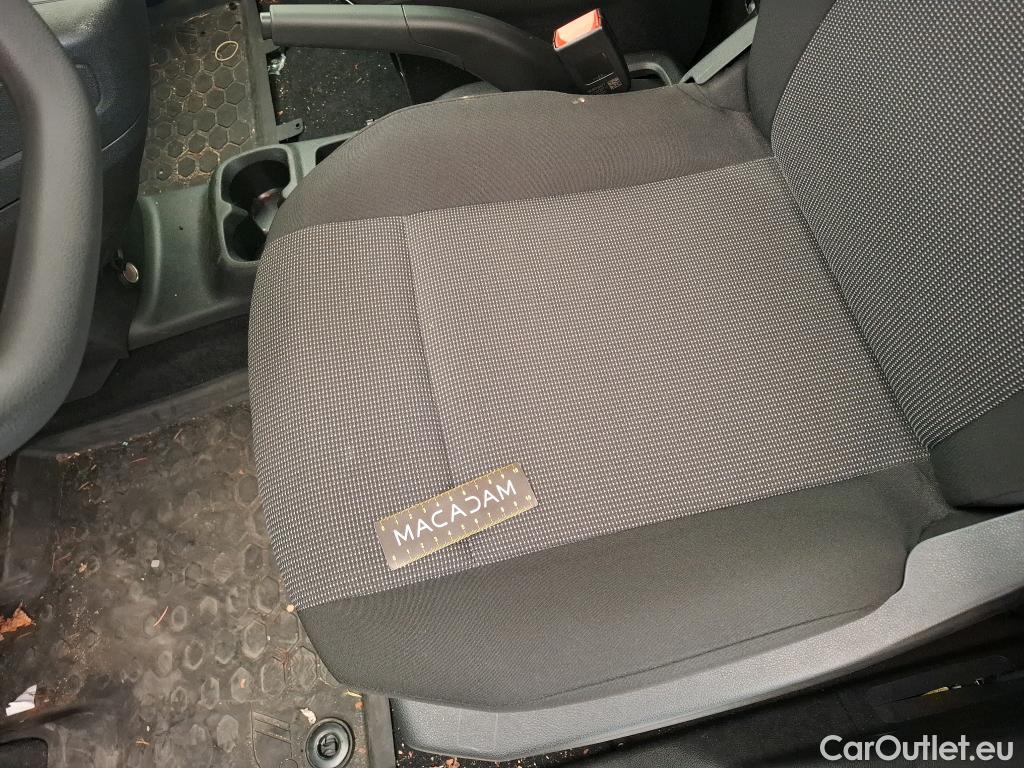  Citroen  Berlingo CITROEN  Van / 2023 / 4P / Fourgonnette M 600kg PureTech 110 S&S BVM6 PK PREM CO #10