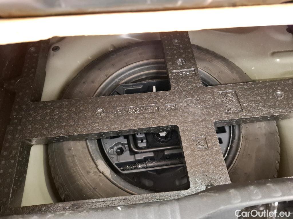  Citroen  C3  Société Feel Nav 1.2 PureTech 80CV BVM5 E6 #26