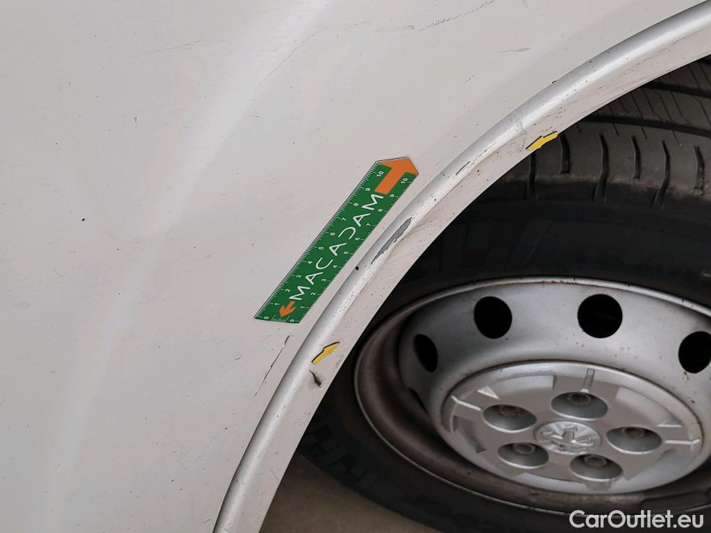  Peugeot  Boxer PEUGEOT  VU 4p Fourgon BLUEHDI 130 PREMIUM 330 L1H1 #27