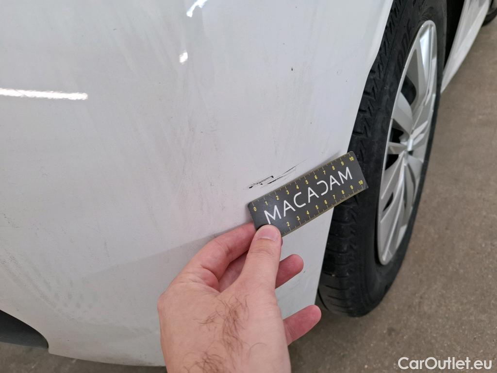  Peugeot  208  Premium 1.5 HDi 100CV BVM6 E6d #18