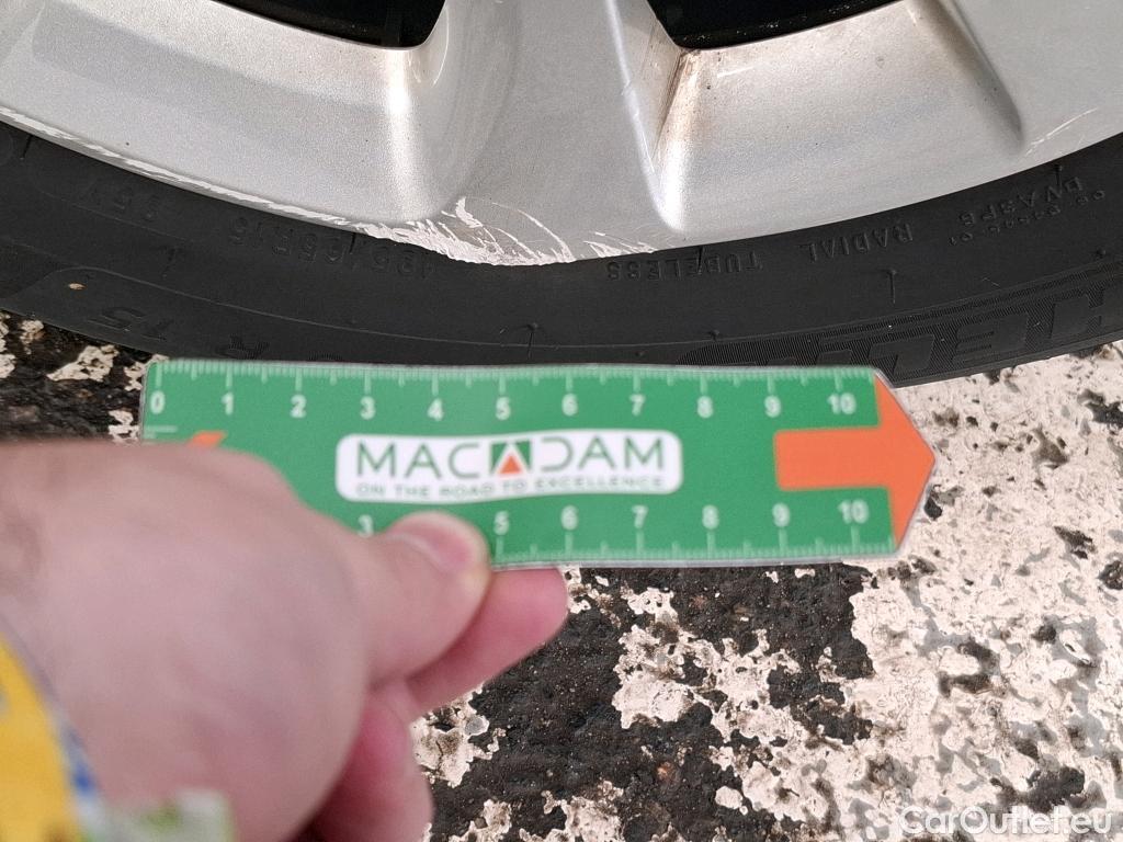  Citroen  C3  Société Feel Nav 1.2 PureTech 80CV BVM5 E6 #14