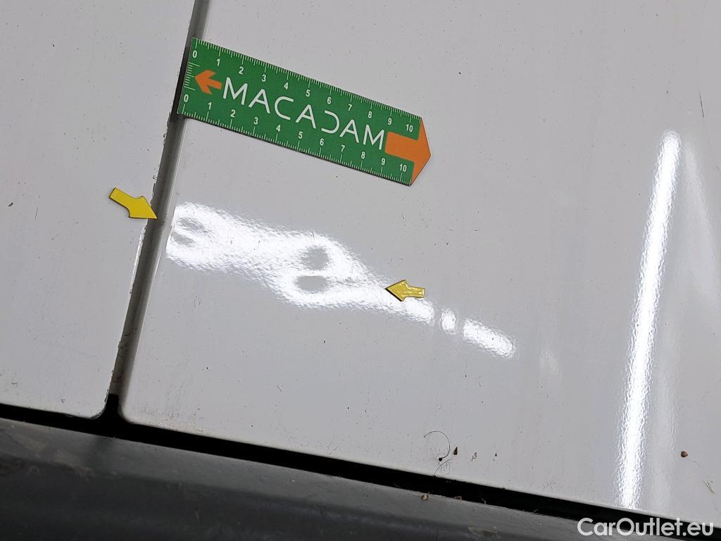  Opel  Combo OPEL  / 2018 / 4P / Fourgonnette 1.5 diesel 100chL1H1/stand CARGO PACK C #23