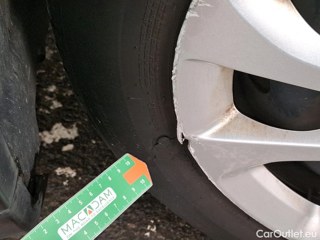  Citroen  C3  Société Feel Nav 1.2 PureTech 80CV BVM5 E6 #8